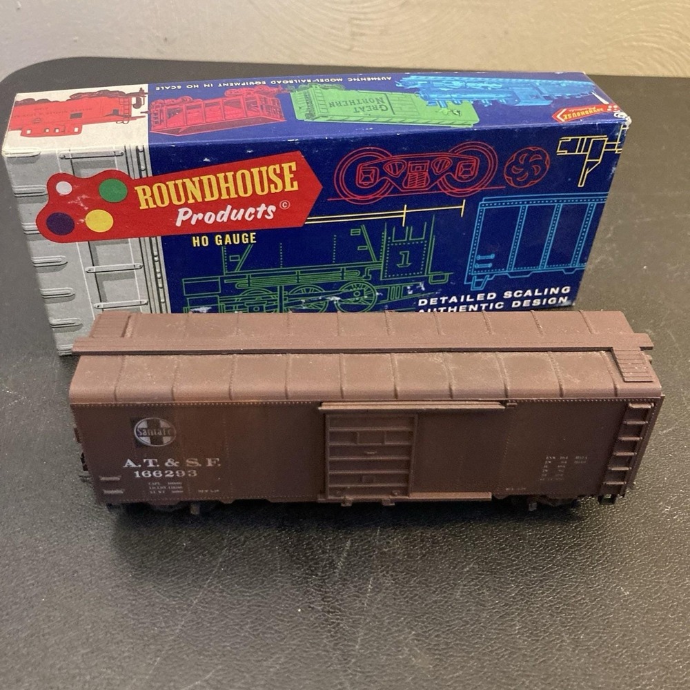 Roundhouse HO Scale Santa Fe ATSF #166293 40' Roundtop Box Car Kit Built 1086